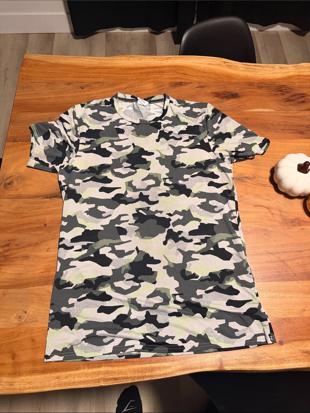 Men's gymshark tshirt - Grey/Green